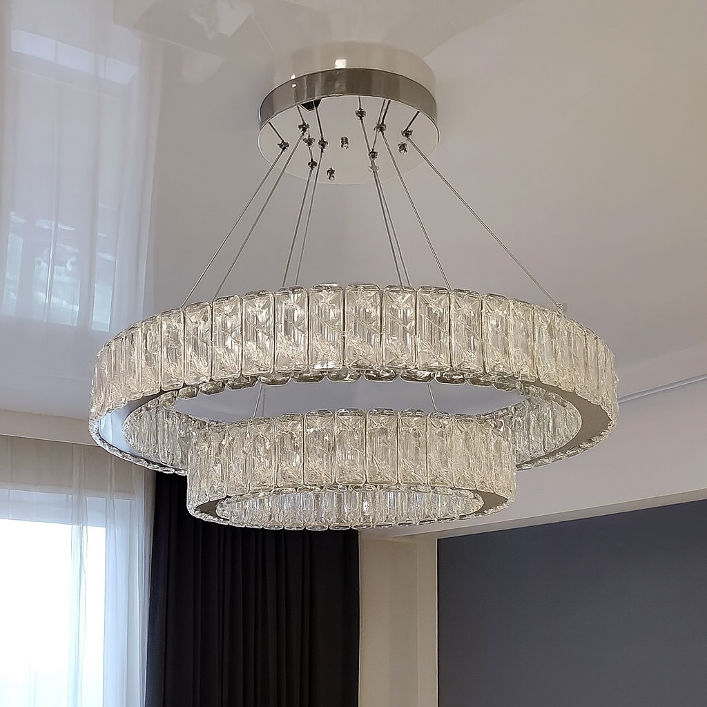 Подвесная люстра с хрустальными кольцами (Одесса) — LED 170 Вт, хром, регулируемая высота, мягкое сияние хрусталя создаёт уют и отражённый блеск на потолке.