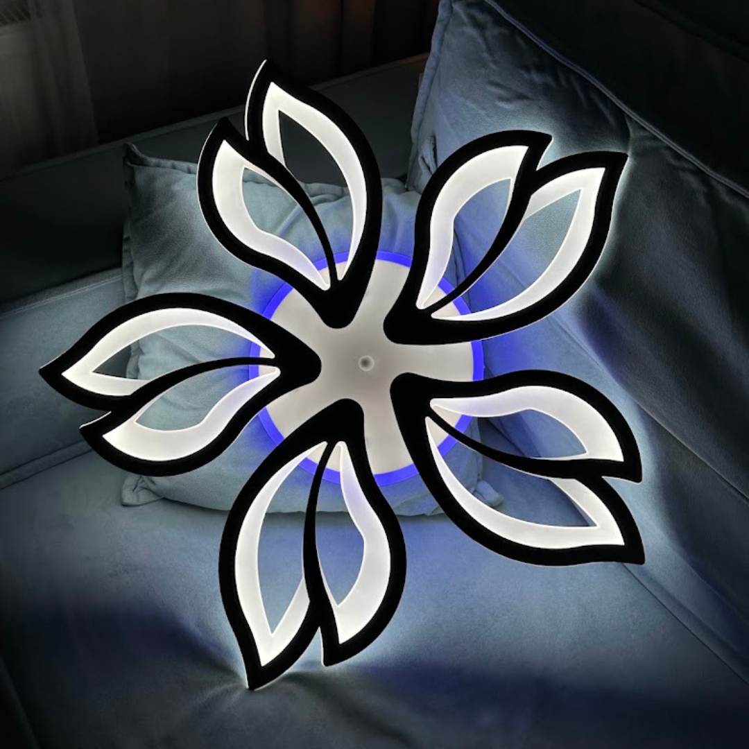 Потолочная LED-люстра с акриловыми плафонами и черным корпусом — вид снизу