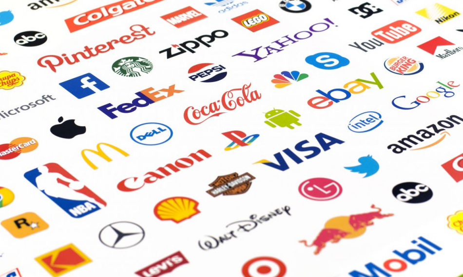 Die wichtigsten Trends des Jahres 2024 die die Entwicklung von Logos für Online Shops verändern werden