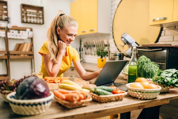 How to create a successful online healthy food store and make money on a popular trend