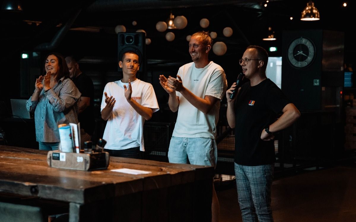 Maak het nóg leuker met een host