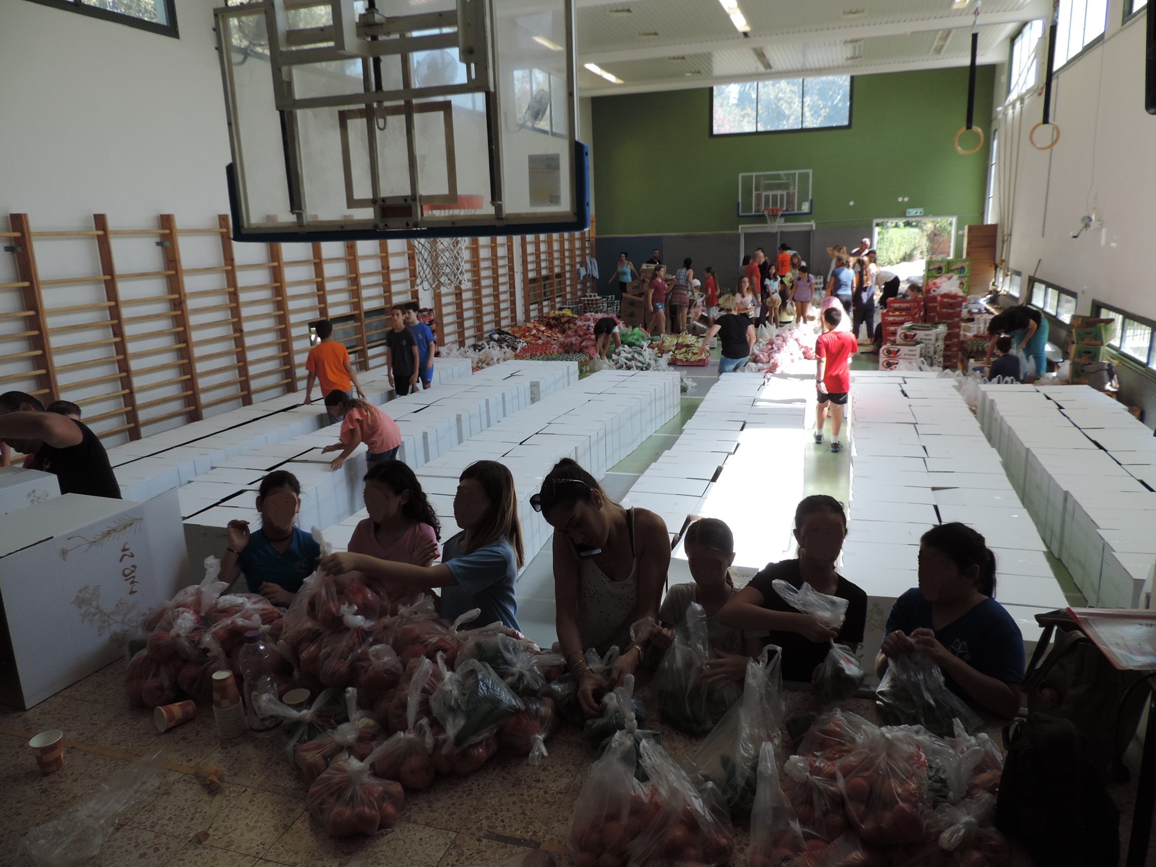 בראש השנה תשע"ט חולקו 160 חבילות מזון למשפחות נזקקות
