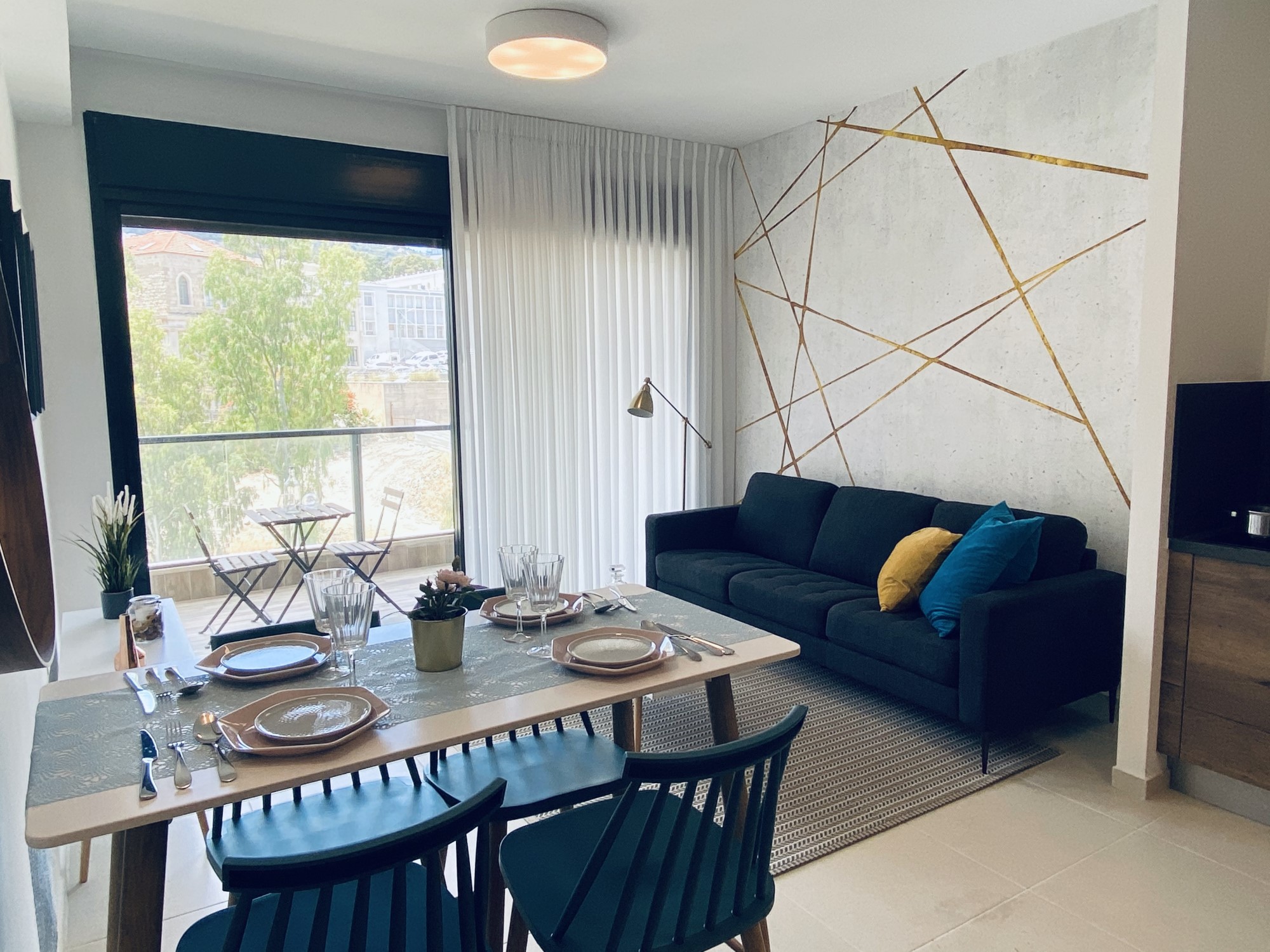 גולדן ארט פתחה דירה לדוגמא בת 2 חדרים בבניין להשכרה ארוכת טווח בפרויקט הרובע בחיפה