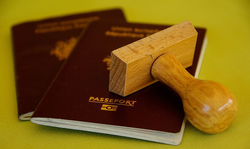 כיצד תוכלו גם אתם להוציא דרכון רומני?
