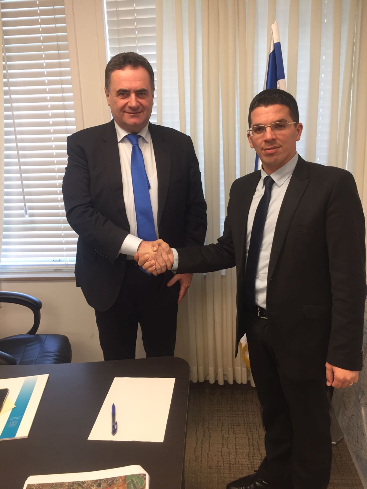 שר התחבורה ישראל כץ נפגש עם שלומי זינו והכריז על תמיכתו במועמדותו לראשות העיר נשר
