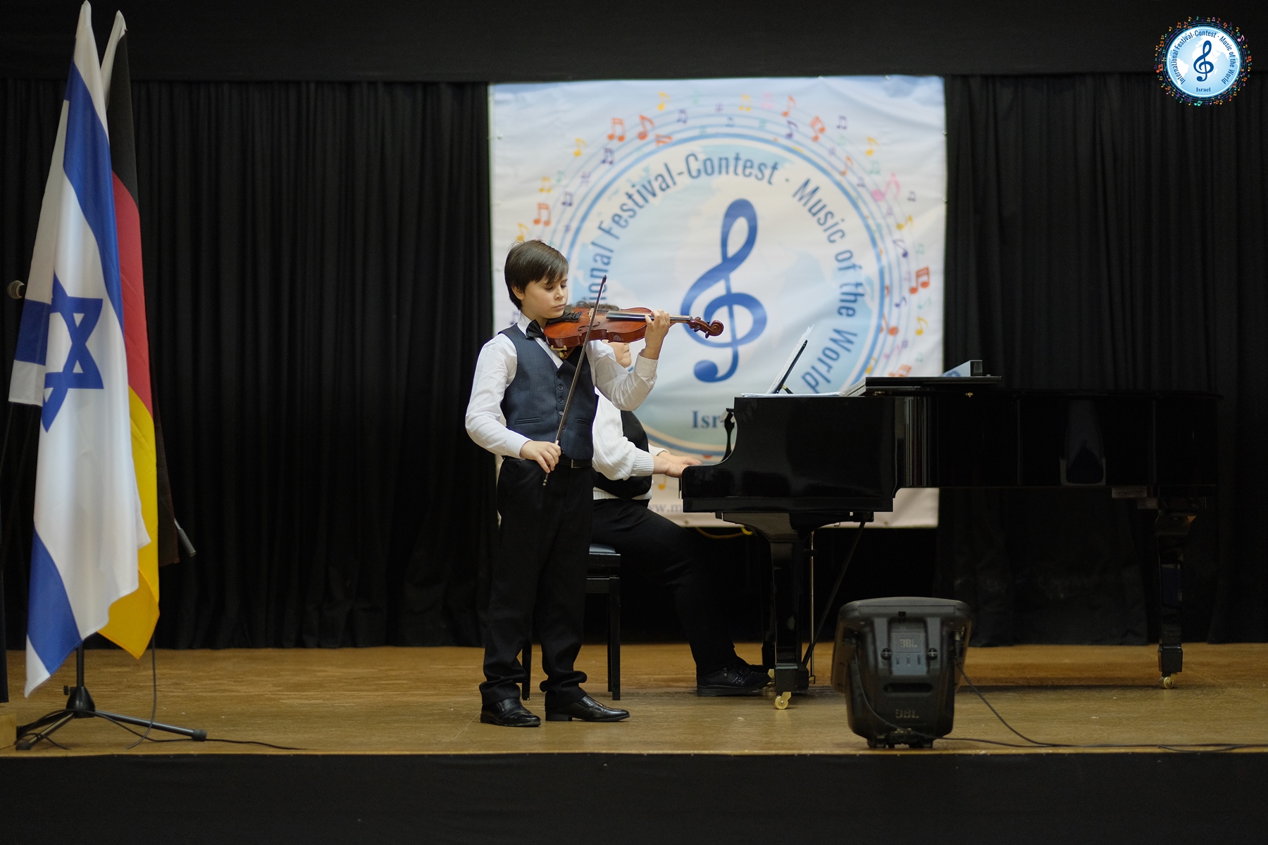 ולדימיר פופוב, תלמיד מרכז המוסיקה העירוני זכה במקום השני בתחרות מוסיקה בינלאומית