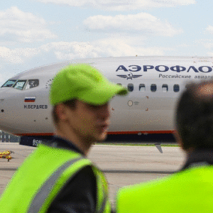 Акции «Аэрофлота» упали более чем на 11% после открытия Мосбиржи