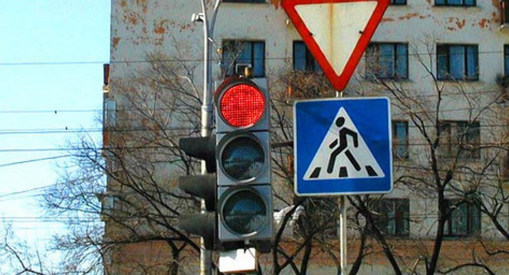 Урбанисты не указ: ГИБДД отвоевывает через суд устаревший формат дорожных знаков