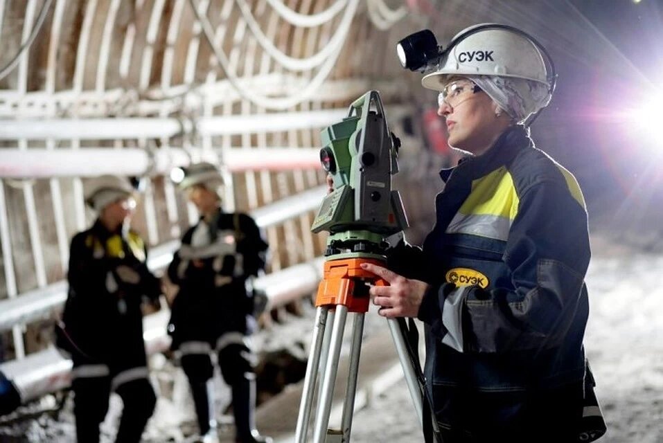 Красноярские школьники благодаря АО «СУЭК» приняли участие в образовательной программе «Цифровое поколение»