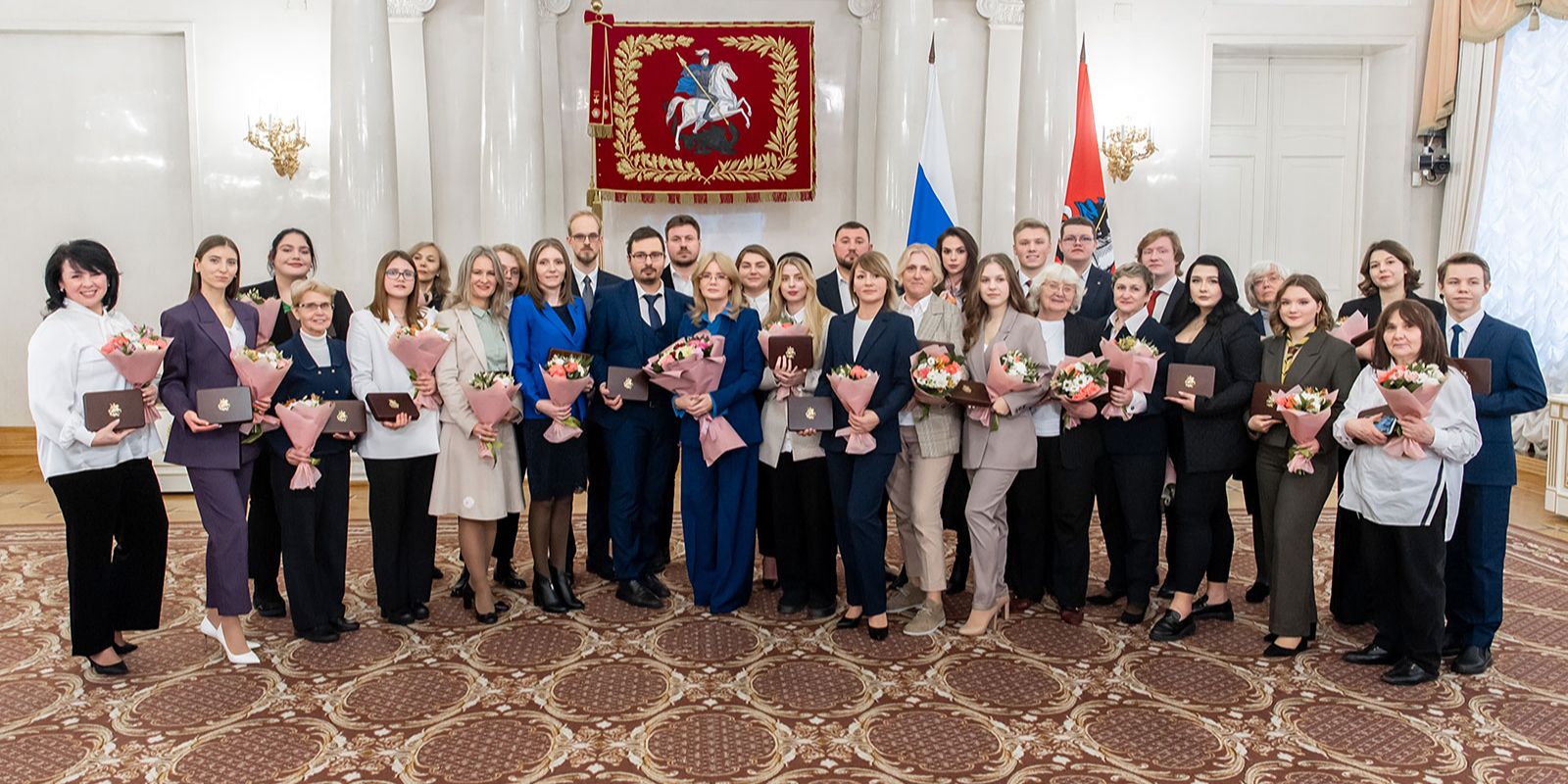 Знака отличия «Волонтер Москвы» удостоены 30 активных жителей столицы