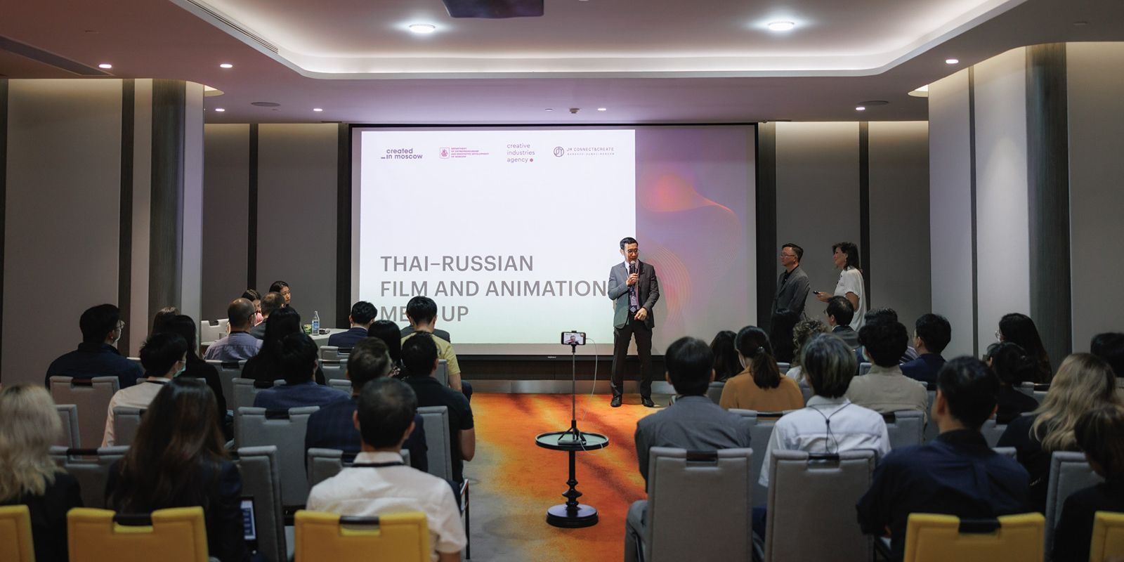 Московский фестиваль кино открылся в Таиланде