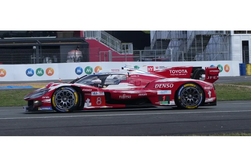 TOYOTA TR010 HYBRID No.8 TOYOTA RACING