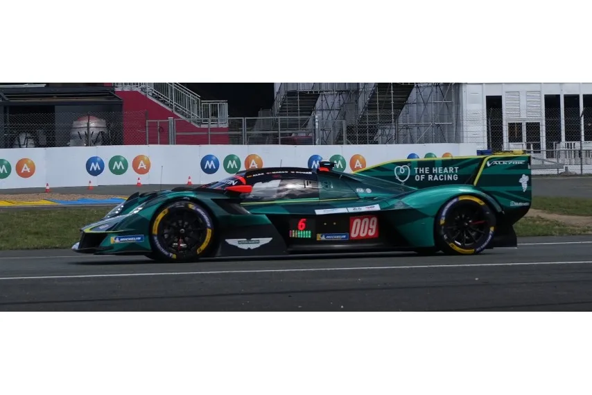 Aston Martin Valkyrie No.009 ASTON MARTIN THOR TEAM