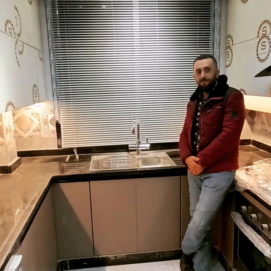 ورشة العقاد للمطابخ والألمينيوم