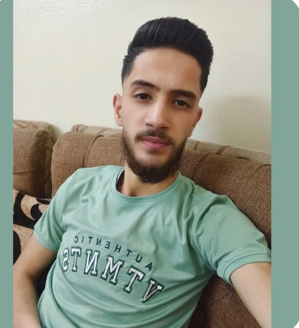 مصطفى