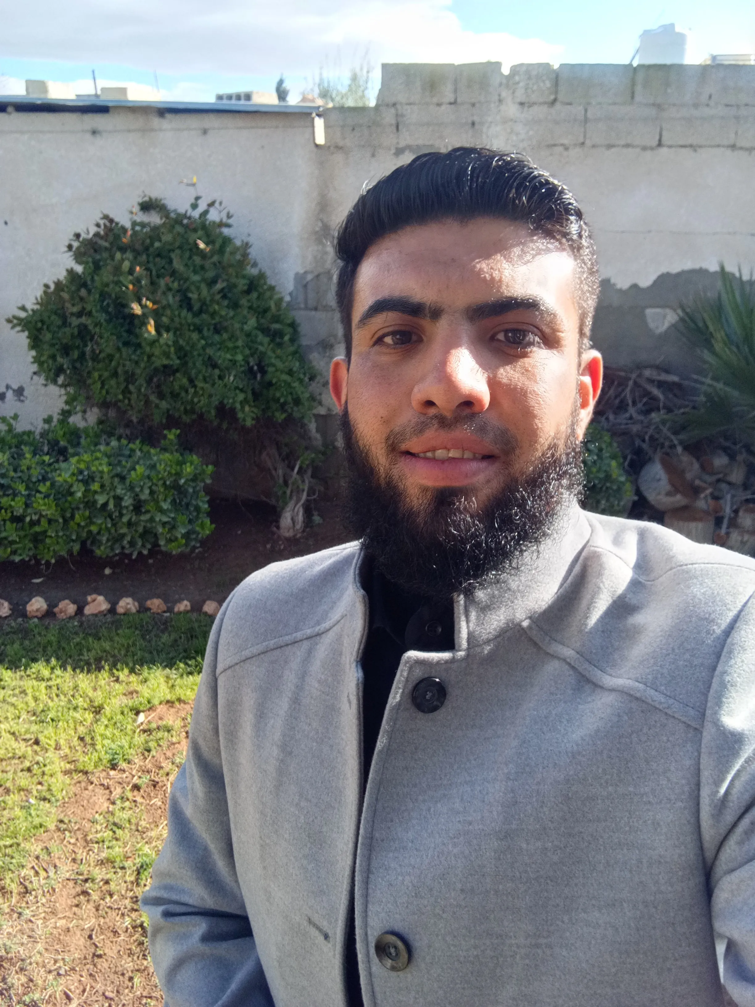 علي خالد