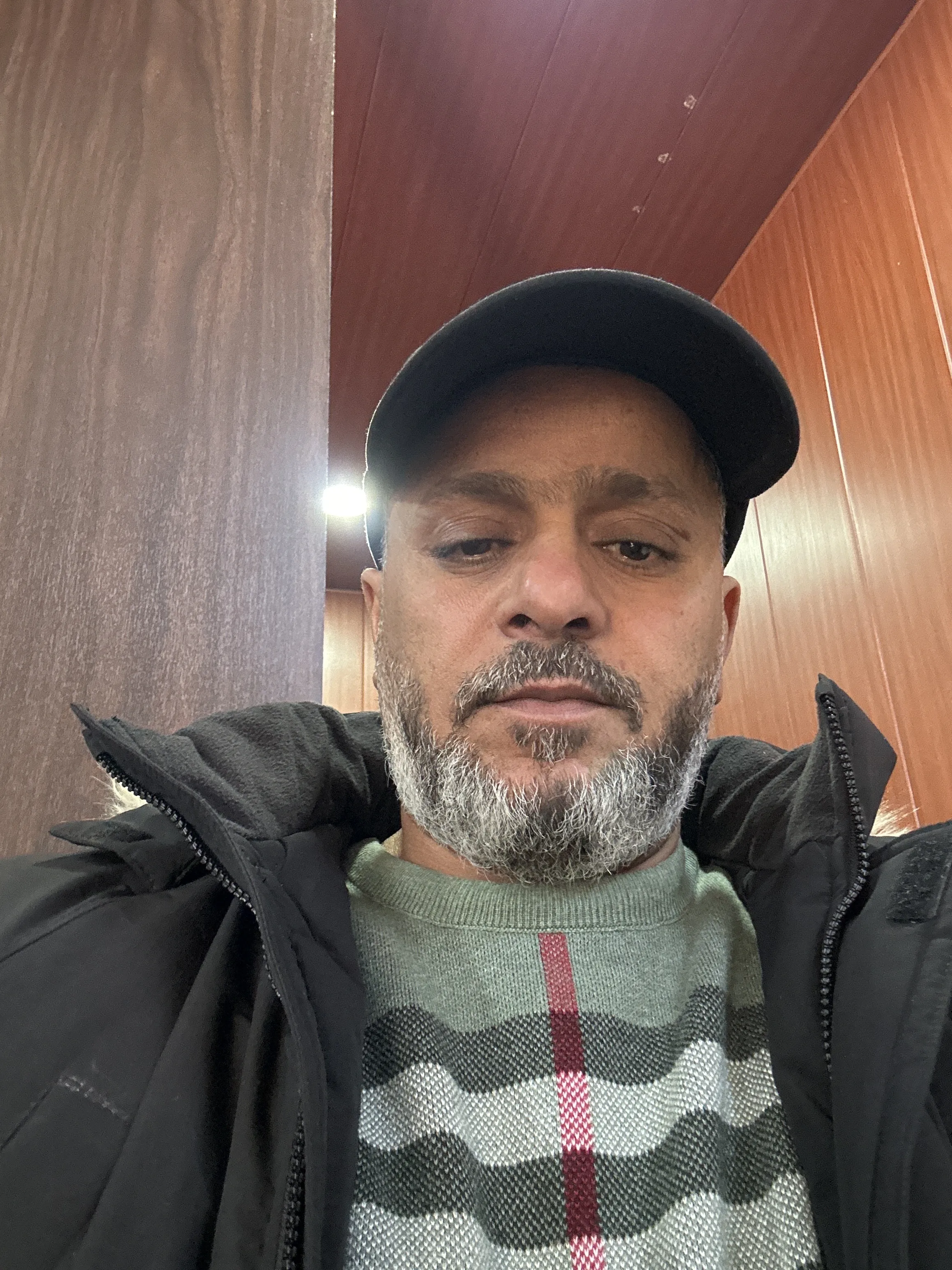 عصام