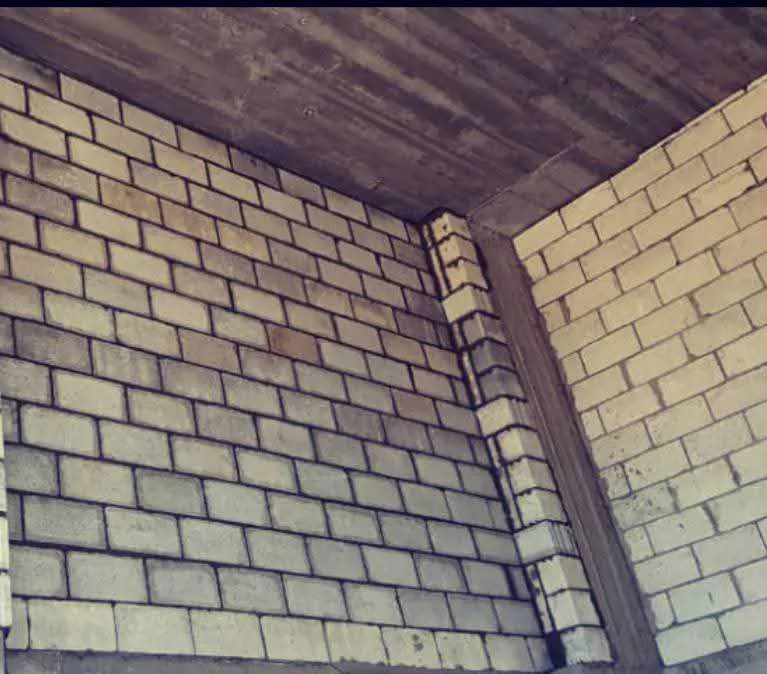 علي المعماري