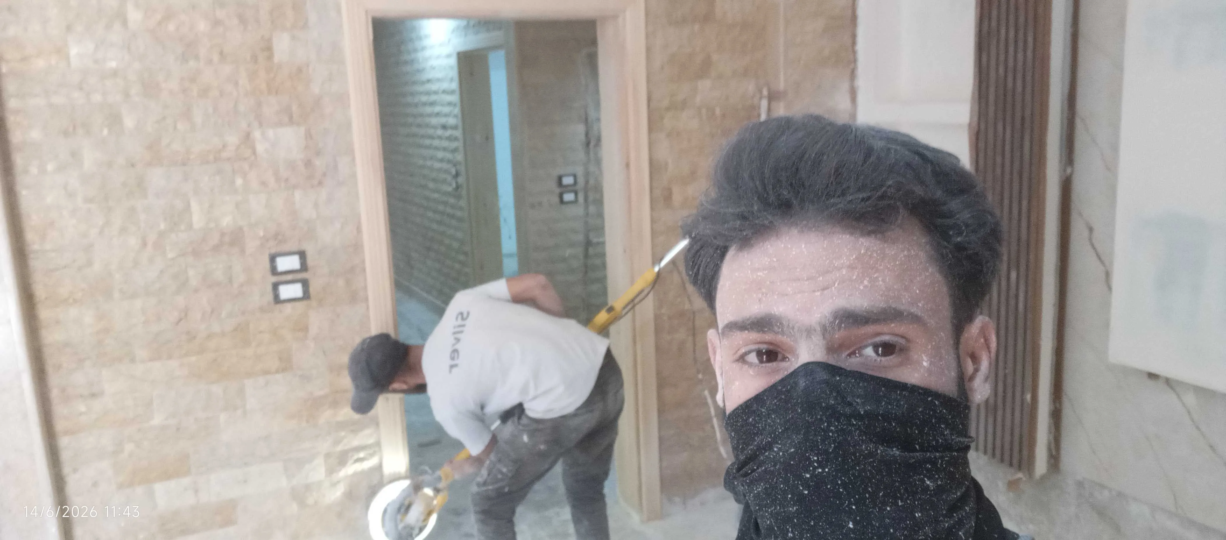 ايمن زمزم