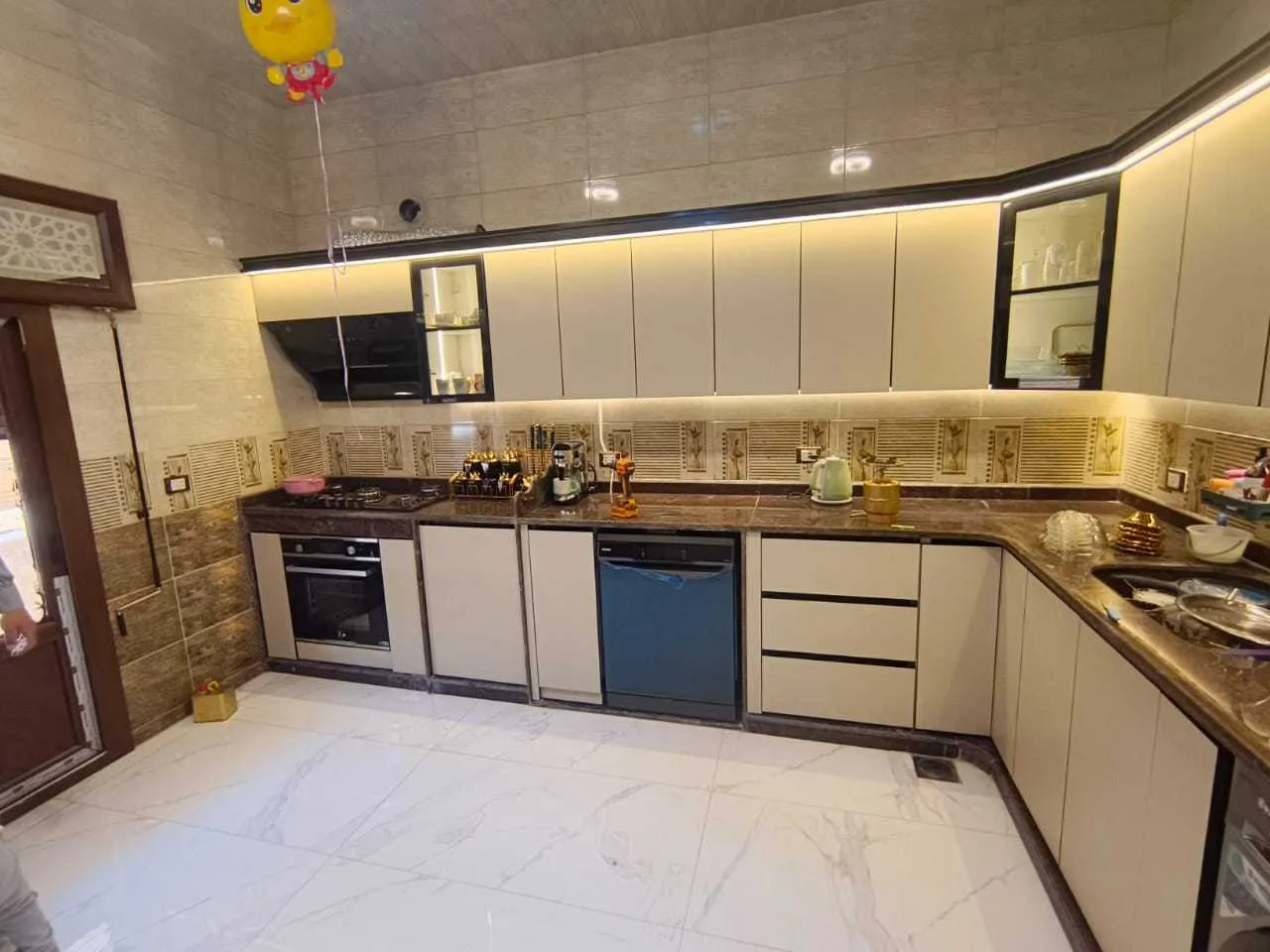 مصطفى نجار موبيليا