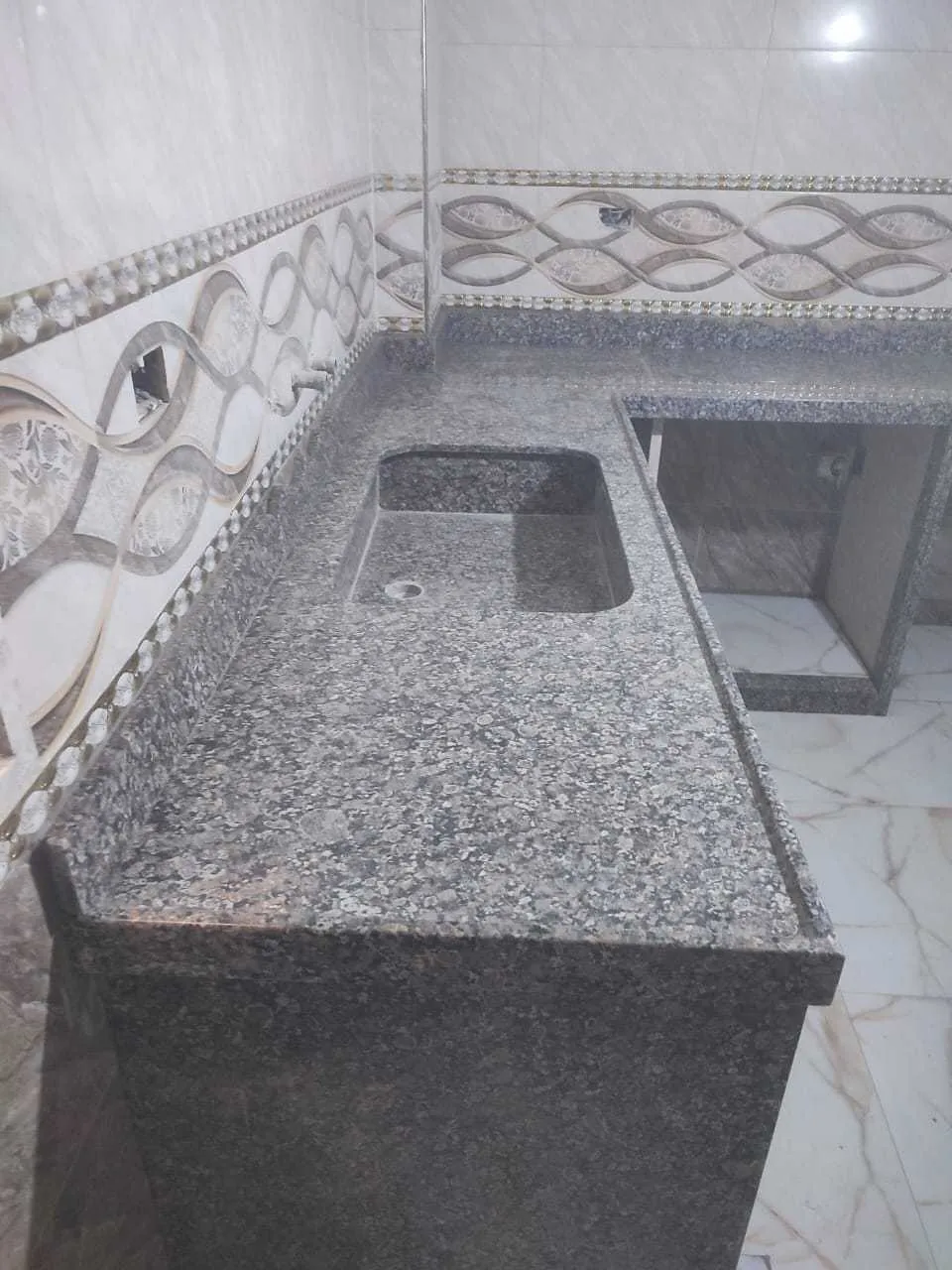باسل المبلط