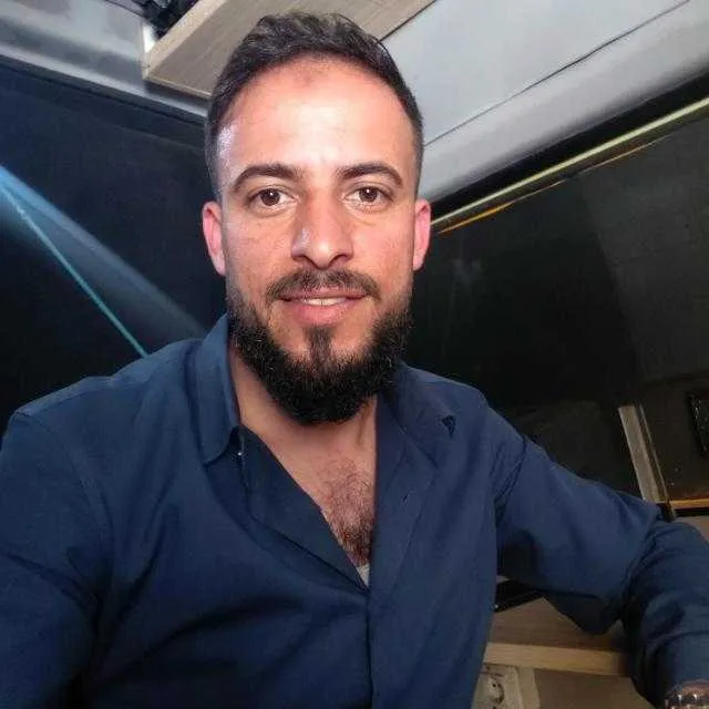 ابواحمد للكهرباء المنزليه