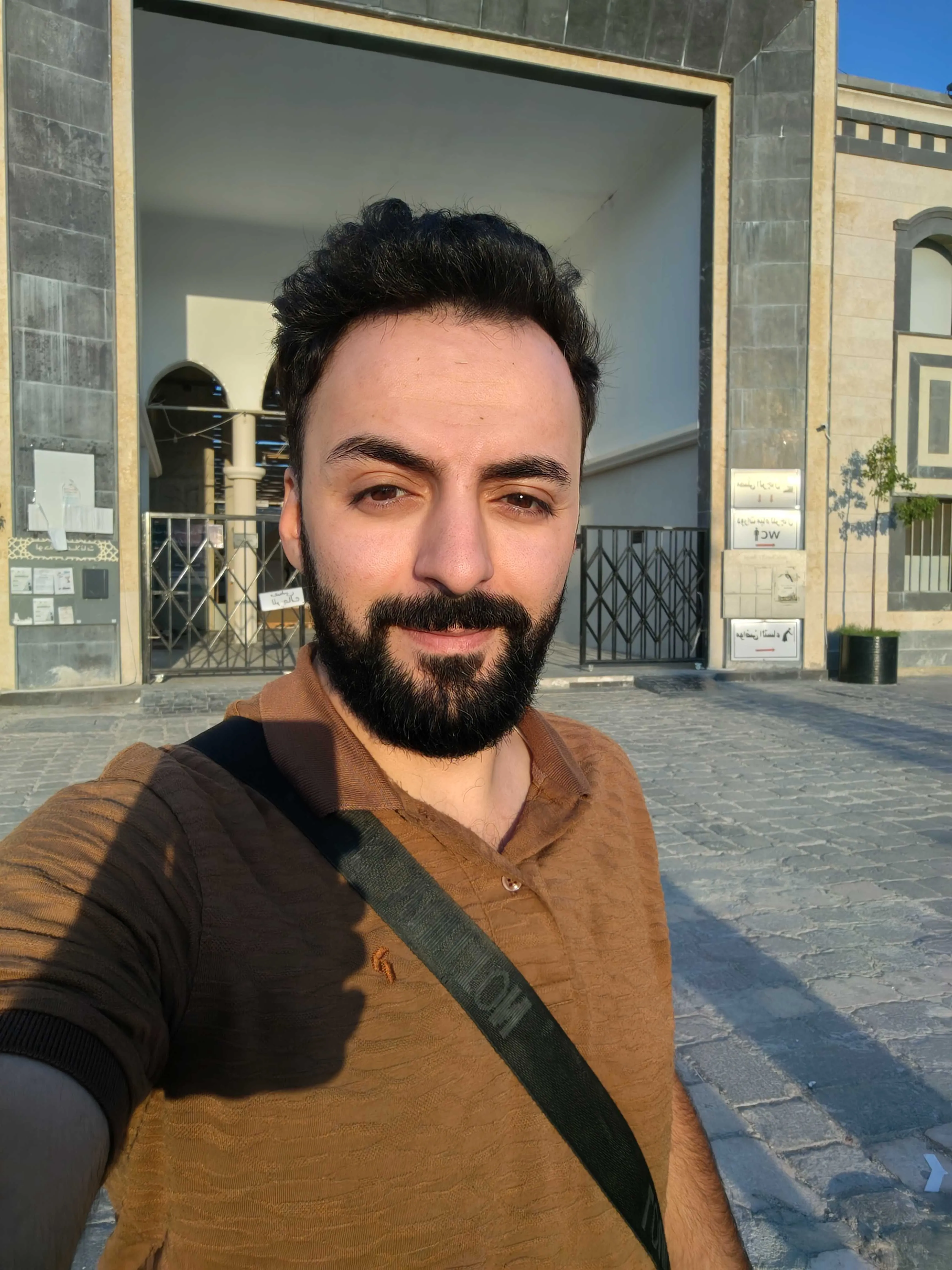 ابو سراج مهندس كهرباء