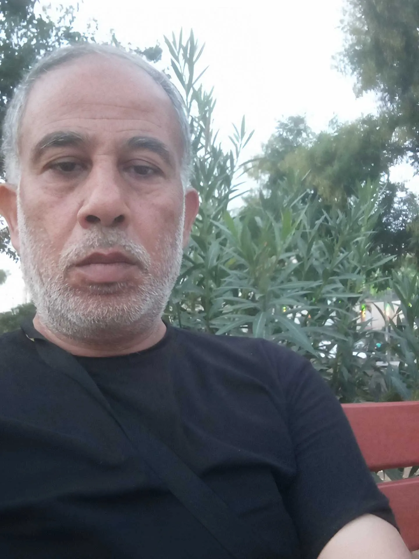 عبد العليم ابو محمود ورشة قشط حف وبخ  المفروشات والموبيليا ابواب غرف نوم ديكورات خشبيه