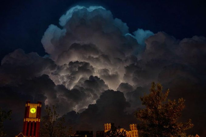 16 невероятных фото атмосферных явлений