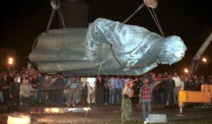 Мосгордума: Комиссия против переноса памятника Дзержинскому на Лубянку