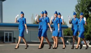92% россиян уверены, что старым, тучным и страшным стюардессам путь на самолеты нужно закрыть