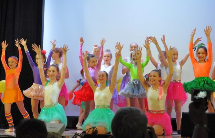 Юбилейный концерт провел образцовый ансамбль танца «Ровесник» Центра культуры «Хорошевский»