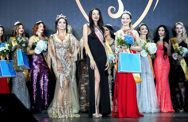 В Москве прошел конкурс красоты среди замужних женщин «Миссис Россия-Вселенная — 2018»