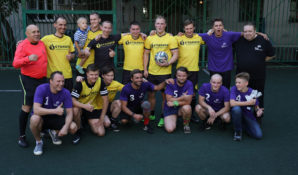 Благотворительный фонд Хабенского и команда «Столото» сыграли в футбол в рамках Patriki Film Festival
