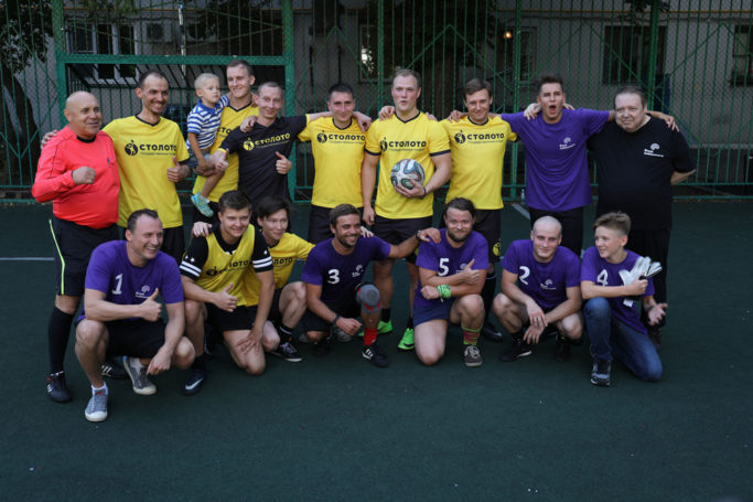 Благотворительный фонд Хабенского и команда «Столото» сыграли в футбол в рамках Patriki Film Festival
