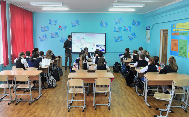 В Москве и Подмосковье ввели режим свободного посещения общеобразовательных заведений