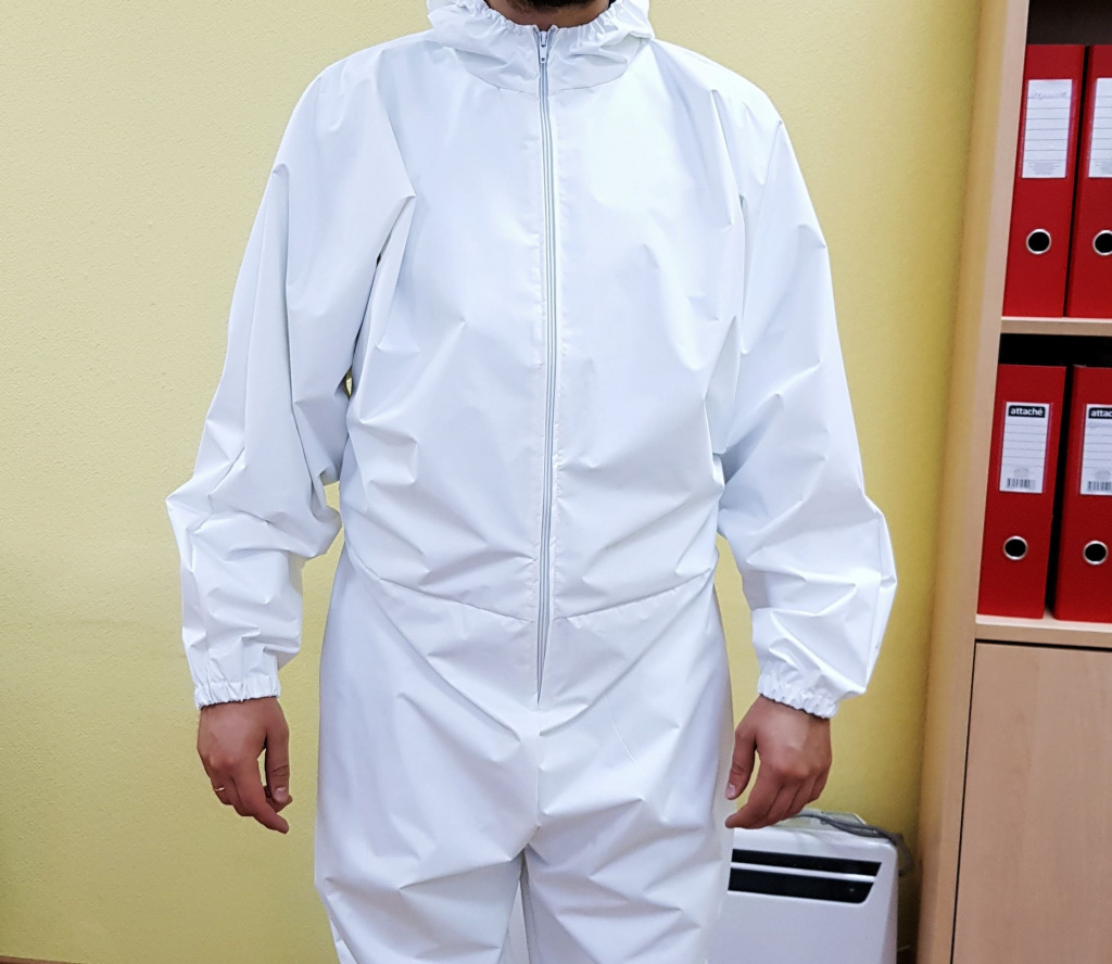 Компания «Амадей Принт» изготовила медицинские защитные костюмы для ФИРН М