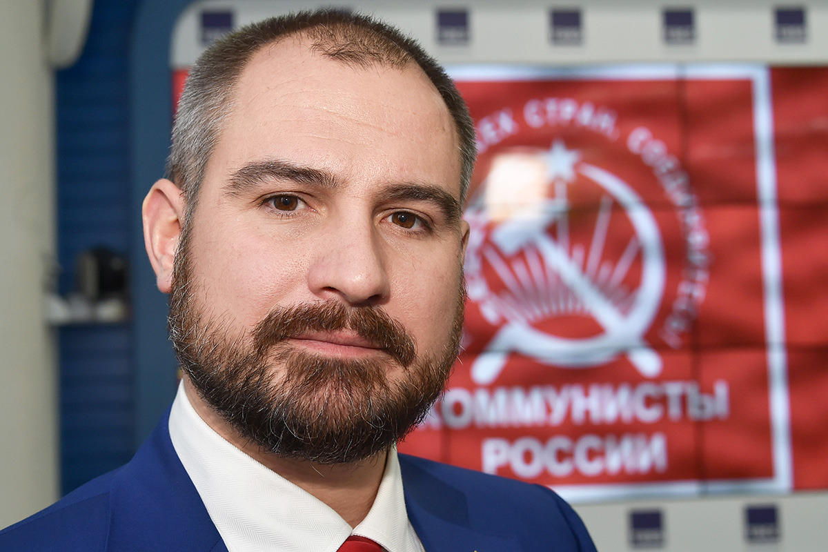 О выходе из партии из-за действий Максима Сурайкина заявили основатели «Коммунистов России»