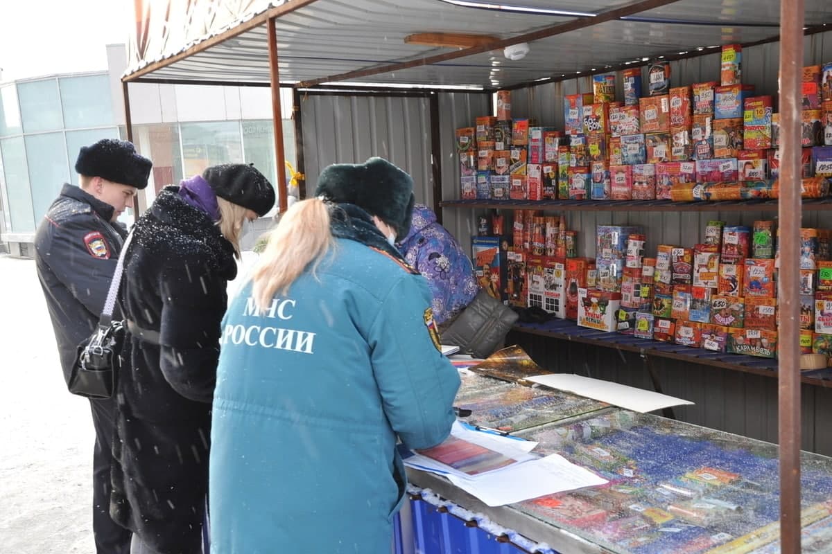 В рознице Москвы изъяли из незаконной продажи свыше 8,5 тыс. единиц пиротехники