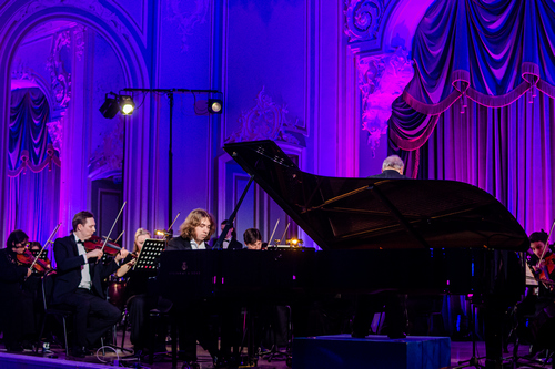 Адам Гуцериев выступил в Петербурге со Вторым фортепианным концертом Шостаковича