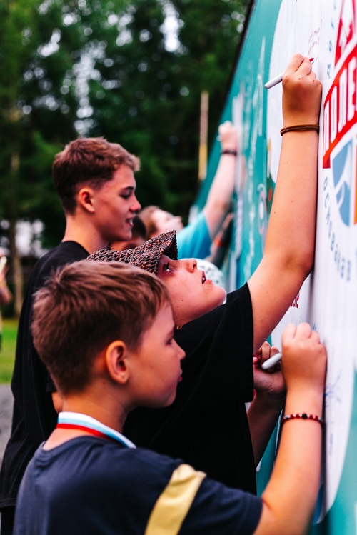 Фестиваль «ВМЕСТЕ ЯРЧЕ» провела в «Детской республике Поленово» АНО «Право и Милосердие»