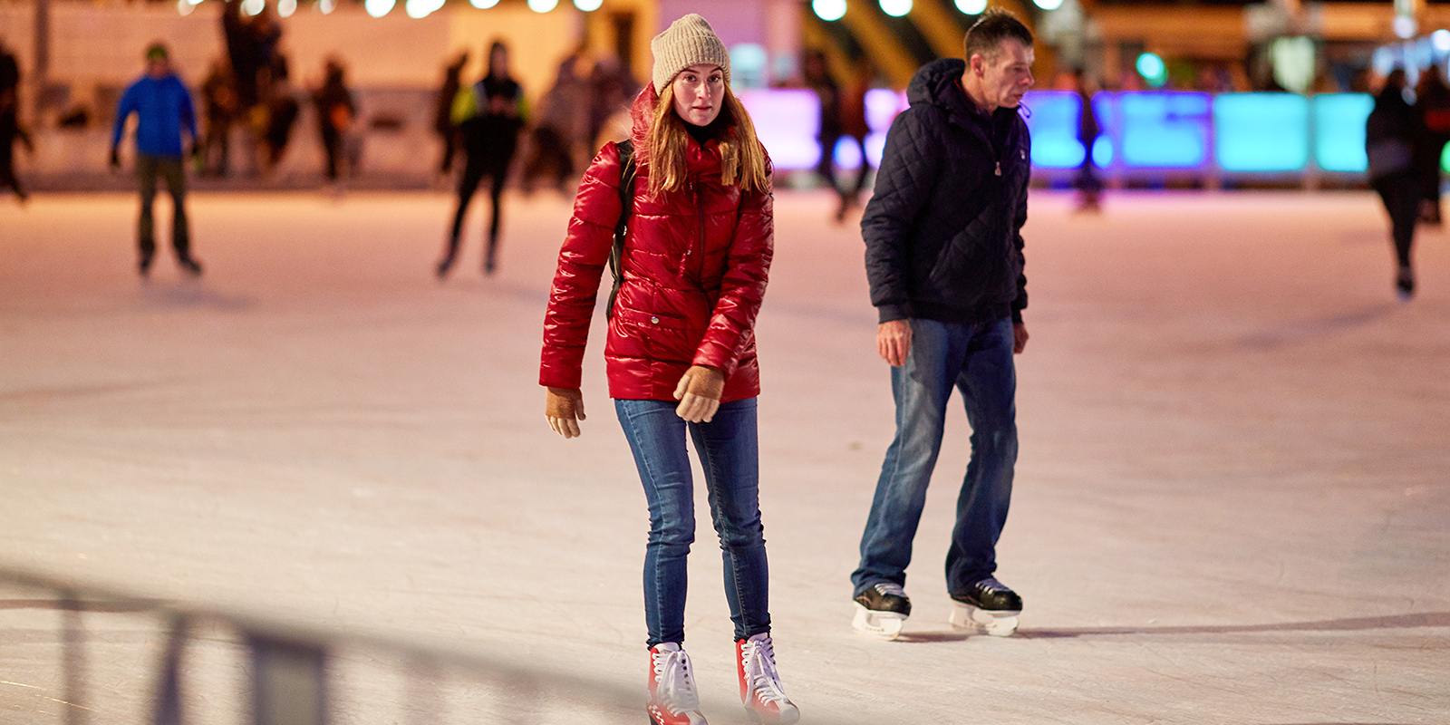 Коньки, лыжи, тюбинги: в парках Москвы откроется более 100 площадок для активного зимнего отдыха