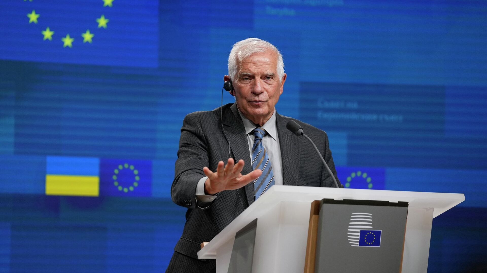 Глава дипломатии Евросоюза предложил вооружать Украину и параллельно вести переговоры