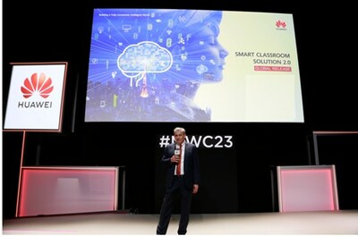 Huawei представляет Умный учебный класс 2.0 на выставке MWC 2023