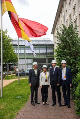 <a>Для укрепления сотрудничества, руководство Shanghai Electric посетило Siemens в Германии</a>