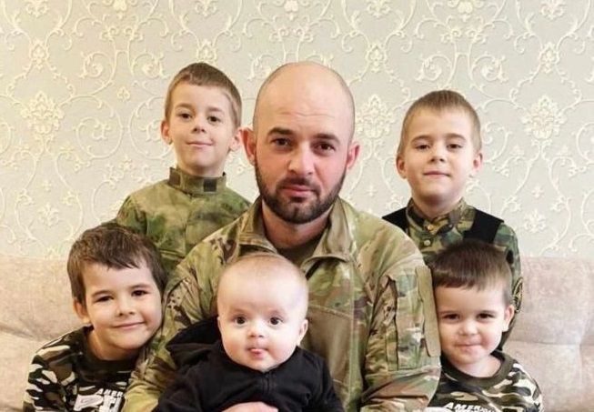 Московский предприниматель Чермен Дзотти оказал помощь семье погибшего военного