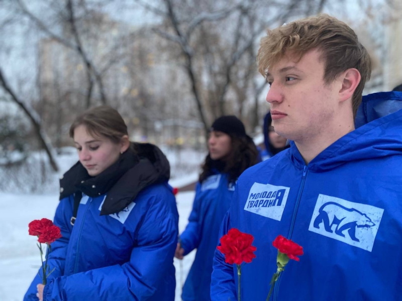 Активисты МГЕР Москвы провели памятные акции в День начала контрнаступления советских войск под Москвой
