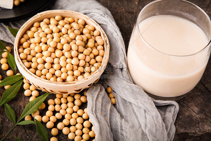 الصويا الطبيعية سرّ البشرة الأكثر نضارة وحيوية