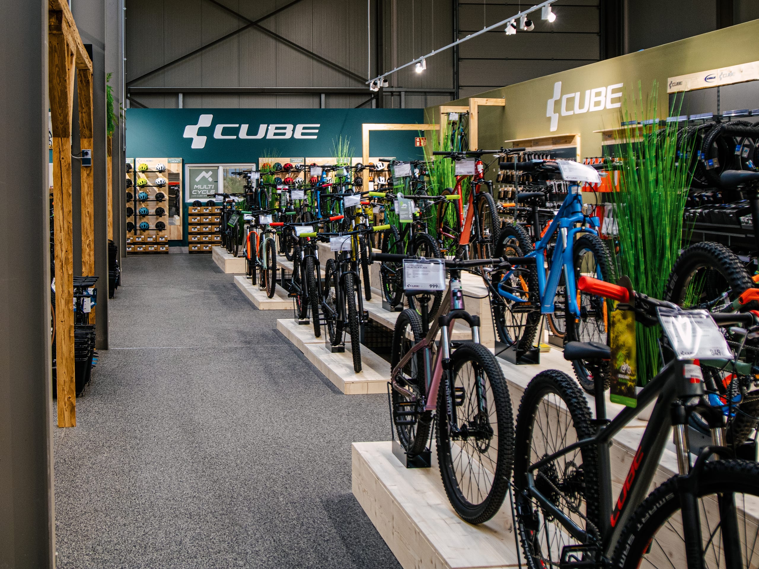 cube e bike bis 2000 euro REACTION HYBRID ONE E-Bikes Hardtail gebraucht Beim Digitalisieren von Belegen Angebot Farbe:5. Bunt Reflektierend