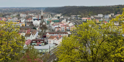 Město